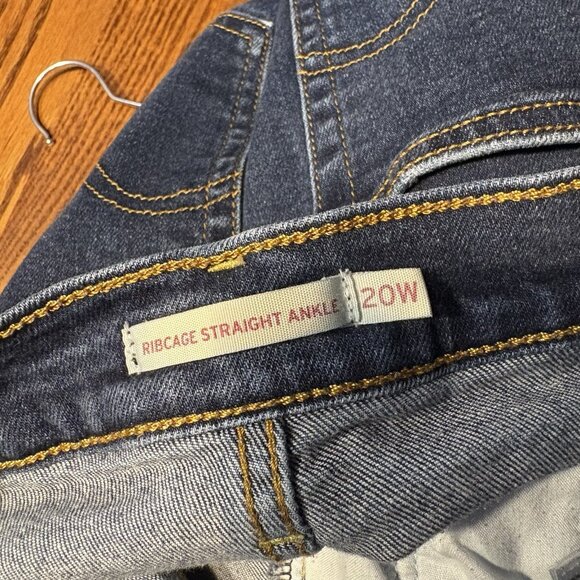 Levis Women Plus Sz 20W Dark Indigo Destructed Ribcage Straight Ankle Jeans - Picture 11 of 14